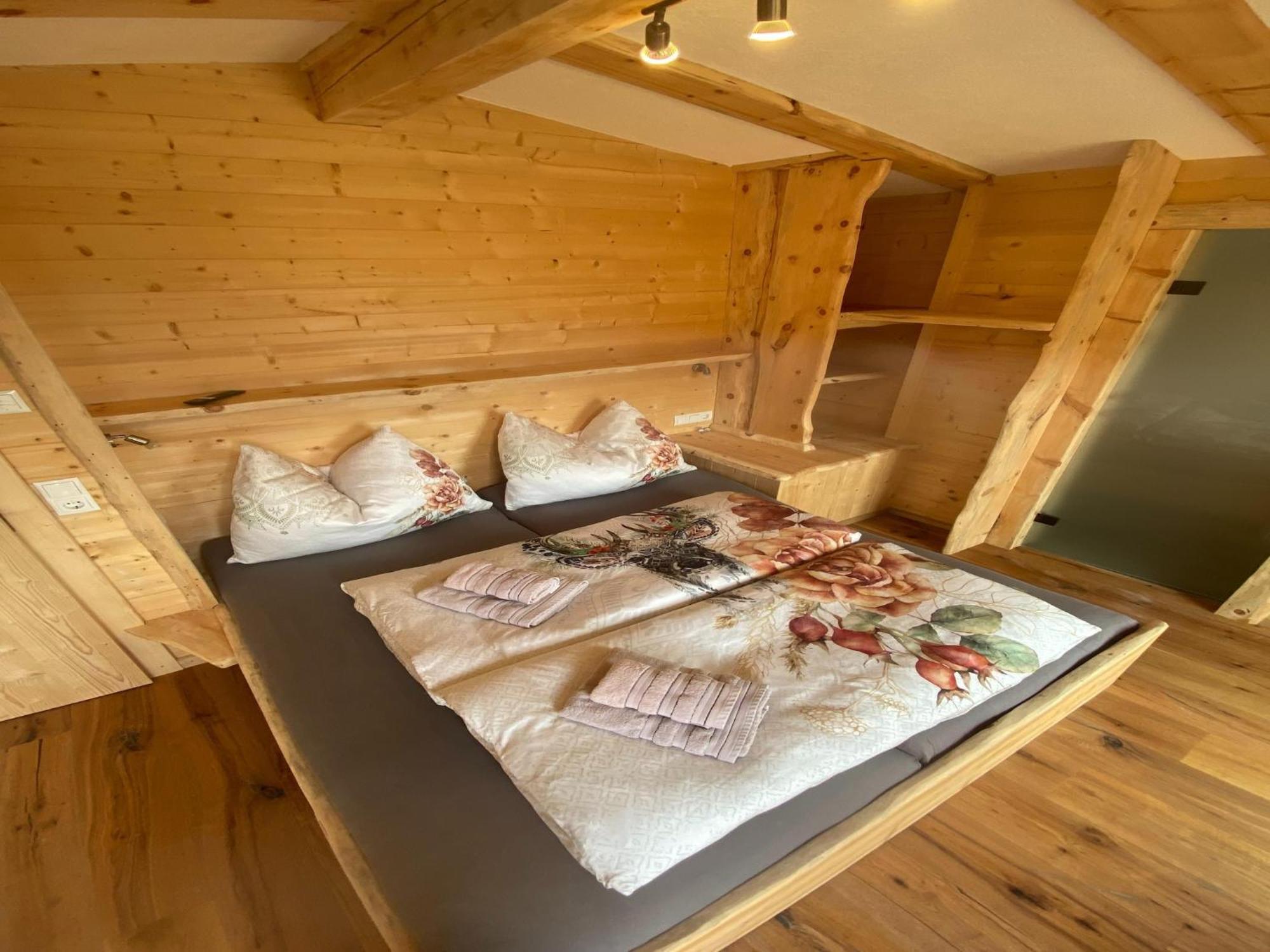 New Holiday Home On The Alm With Terrace And Balcony Zellberg ภายนอก รูปภาพ