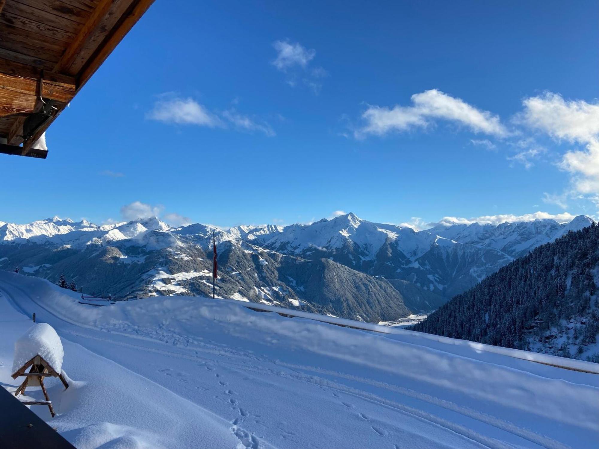 New Holiday Home On The Alm With Terrace And Balcony Zellberg ภายนอก รูปภาพ