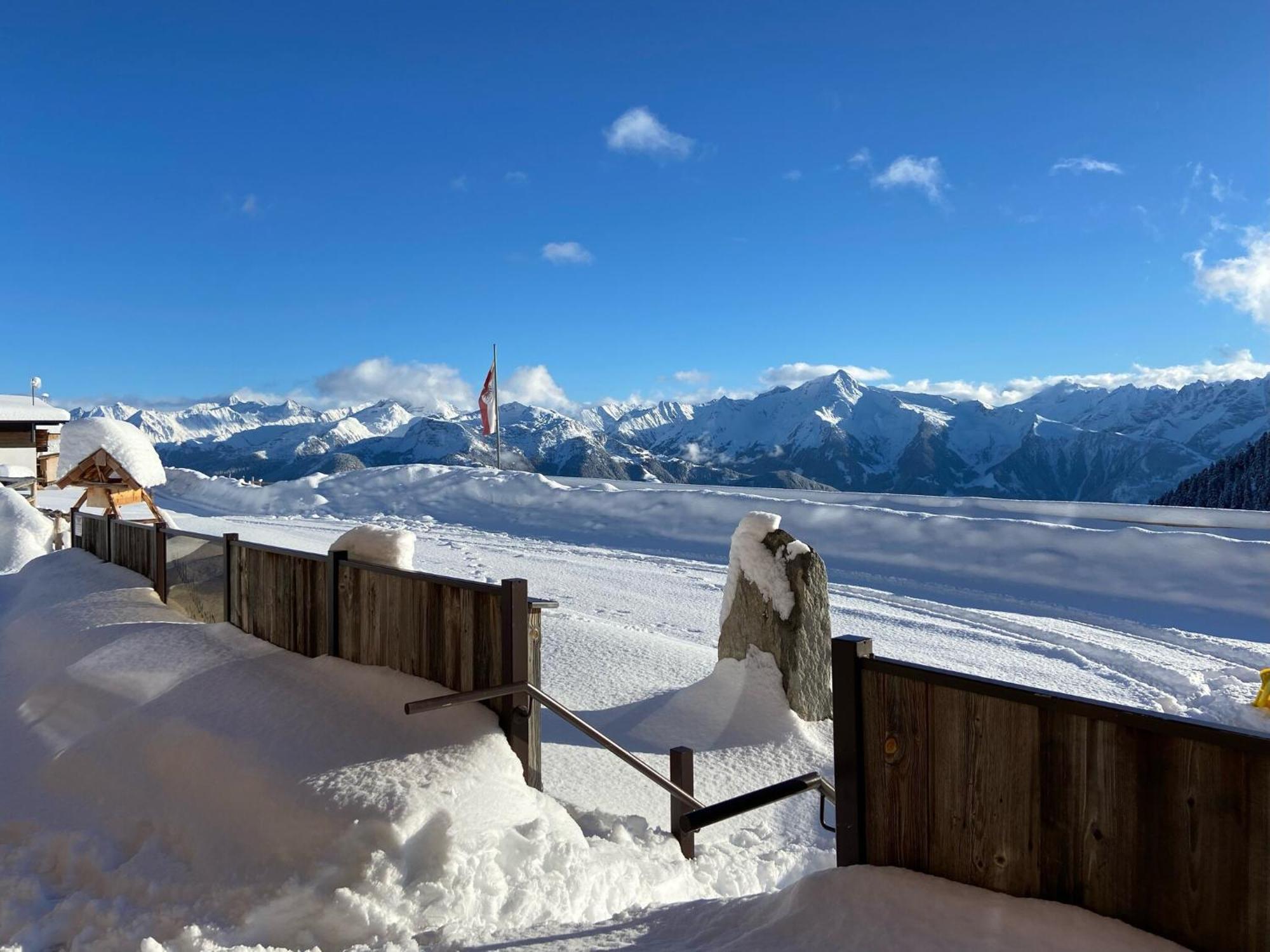 New Holiday Home On The Alm With Terrace And Balcony Zellberg ภายนอก รูปภาพ